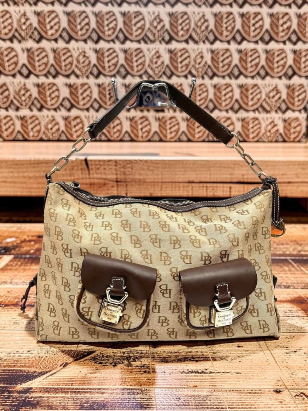 Vgt Dooney & Bourke Shouler Bag DB Sugnature Canvas Double Pocket Satchel(3)